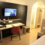 Zur Flueh Hotel