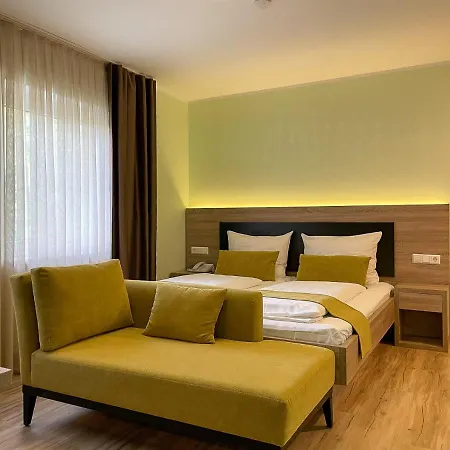 Zur Flueh Hotel
